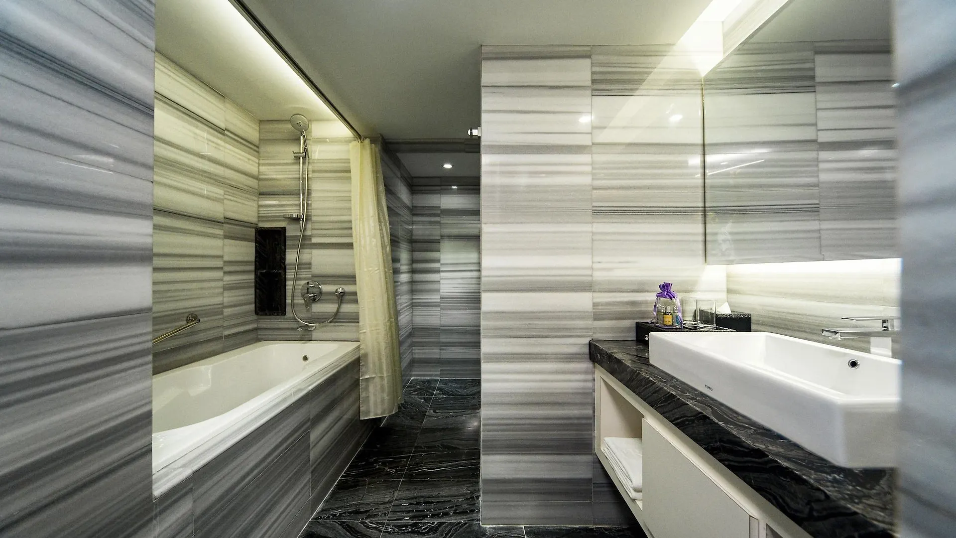Promenade Hotel Kota Kinabalu