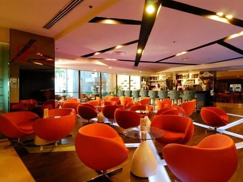 Promenade Hotel Kota Kinabalu 4*,